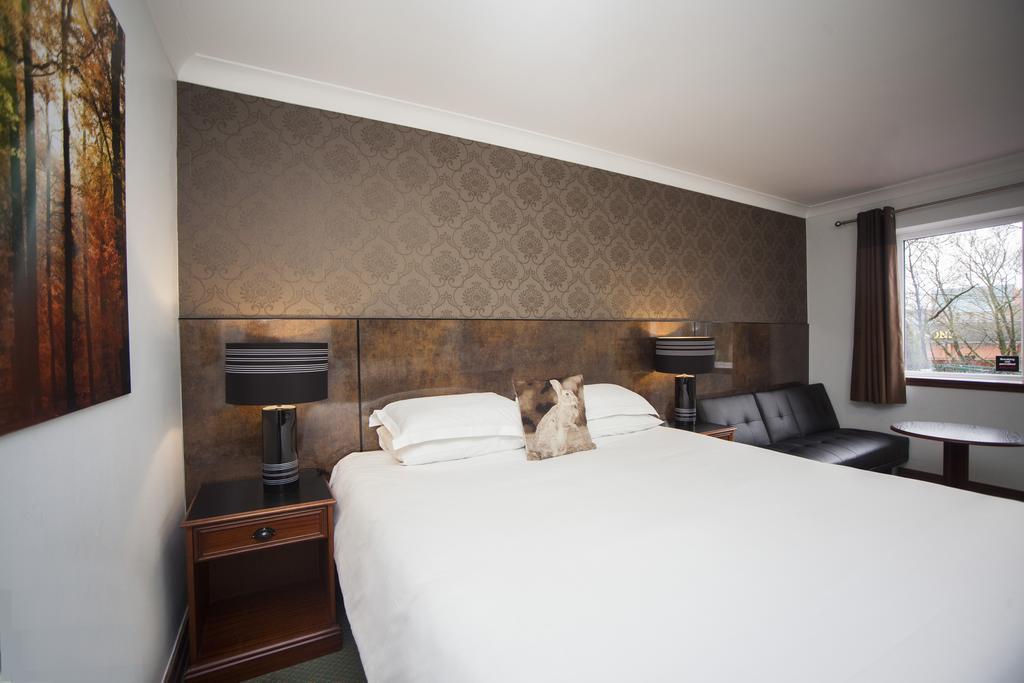 The Victoria Hotel Manchester By Compass Hospitality Oldham Ngoại thất bức ảnh