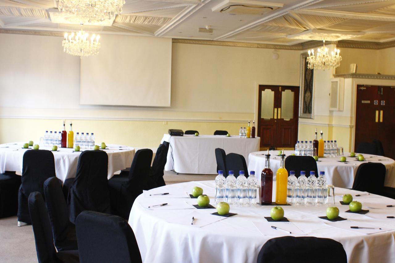 The Victoria Hotel Manchester By Compass Hospitality Oldham Ngoại thất bức ảnh